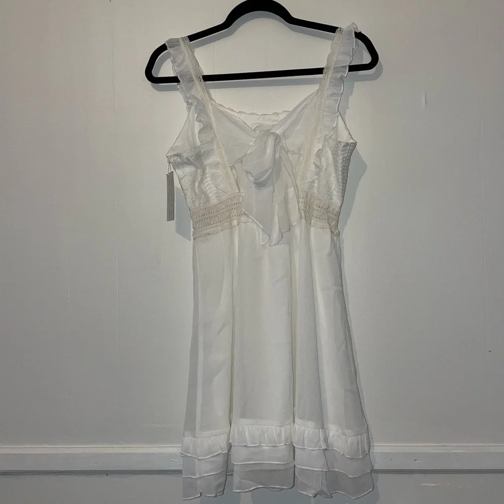 ADORABLE white sundress with tie back and ruffles - Picture 12 of 13